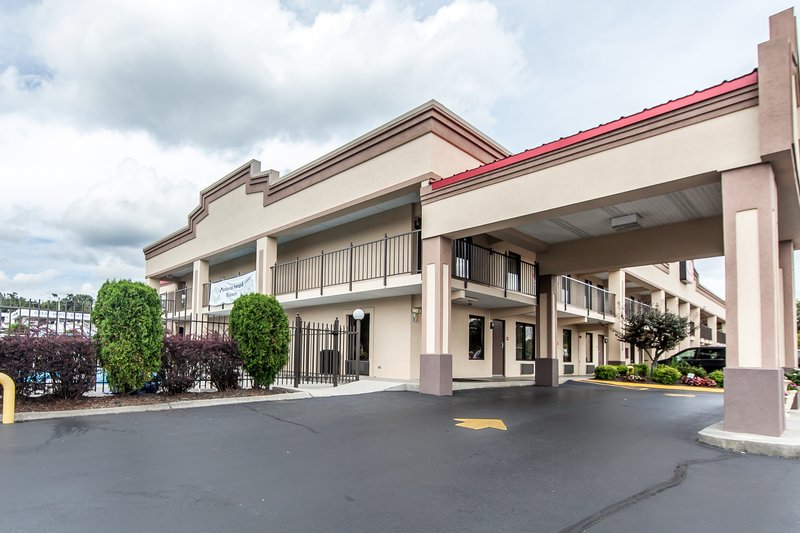 Econo Lodge - Lenoir City, TN