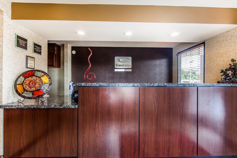 Econo Lodge - Lenoir City, TN