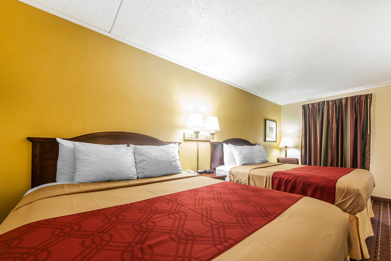 Econo Lodge - Lenoir City, TN