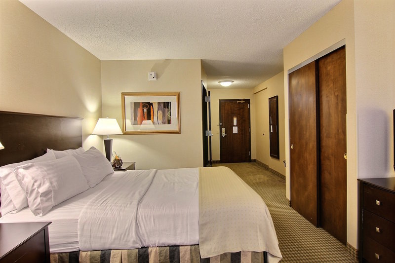 Holiday Inn - Fargo, ND