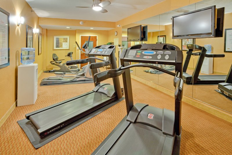 Holiday Inn Express Harrisburg East - Centerville, PA