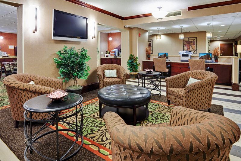 Holiday Inn Express Harrisburg East - Centerville, PA