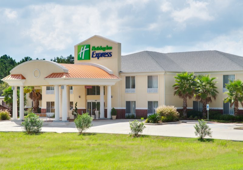 Holiday Inn Express LEESVILLE-FT. POLK - Newllano, LA