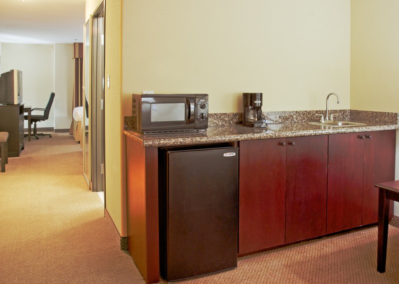 Holiday Inn Express LEESVILLE-FT. POLK - Newllano, LA