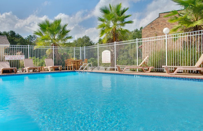 Holiday Inn Express LEESVILLE-FT. POLK - Newllano, LA