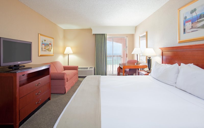 Holiday Inn Express Orange Beach-On The Beach - Rackerby, CA