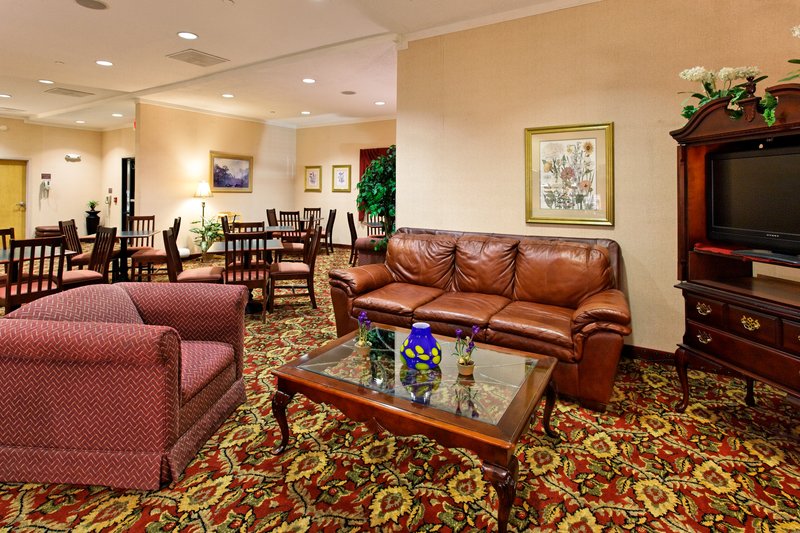 Holiday Inn Express METROPOLIS - Olmsted, IL