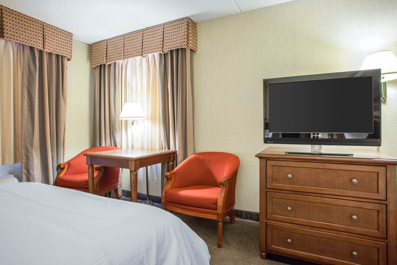 Clarion Hotel Airport - Milwaukee, WI