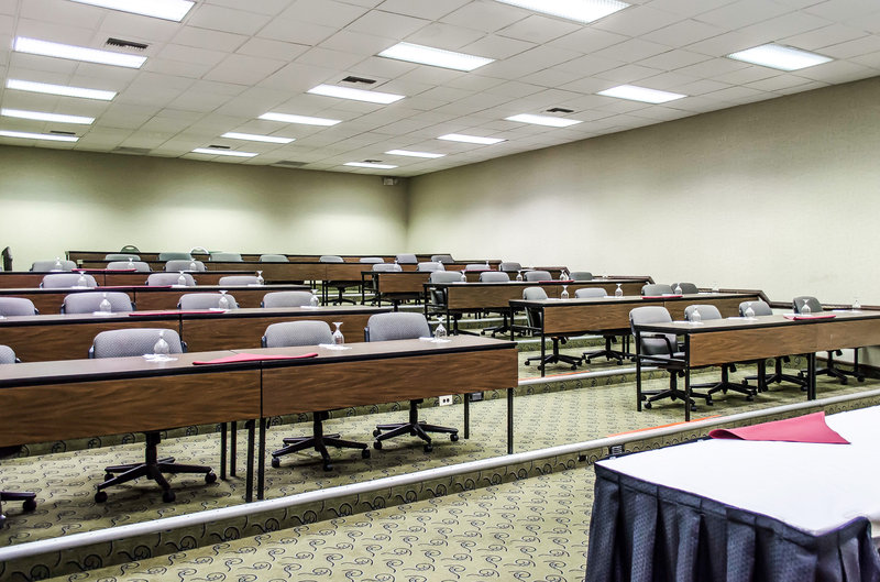 Clarion Inn and Conference Center - Hudson, OH