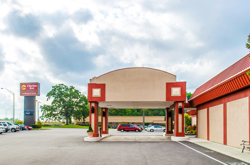 Clarion Inn and Conference Center - Hudson, OH