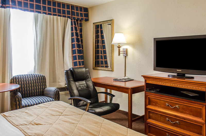 Clarion Inn and Conference Center - Hudson, OH
