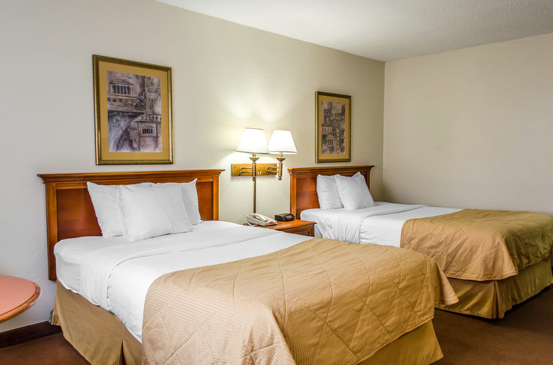 Clarion Inn and Conference Center - Hudson, OH