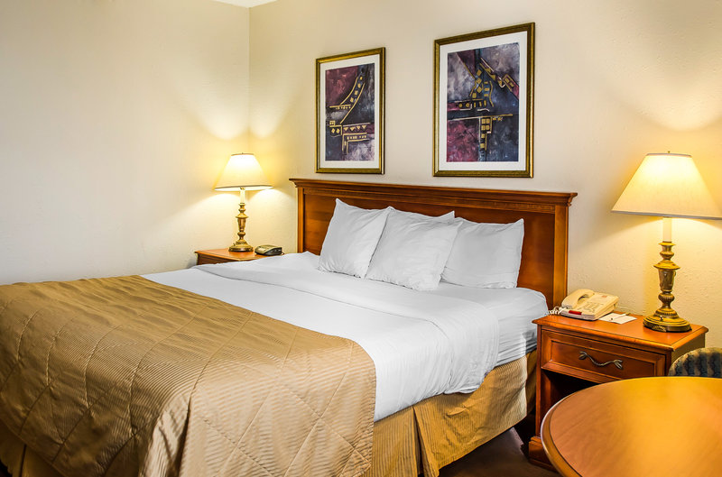 Clarion Inn and Conference Center - Hudson, OH