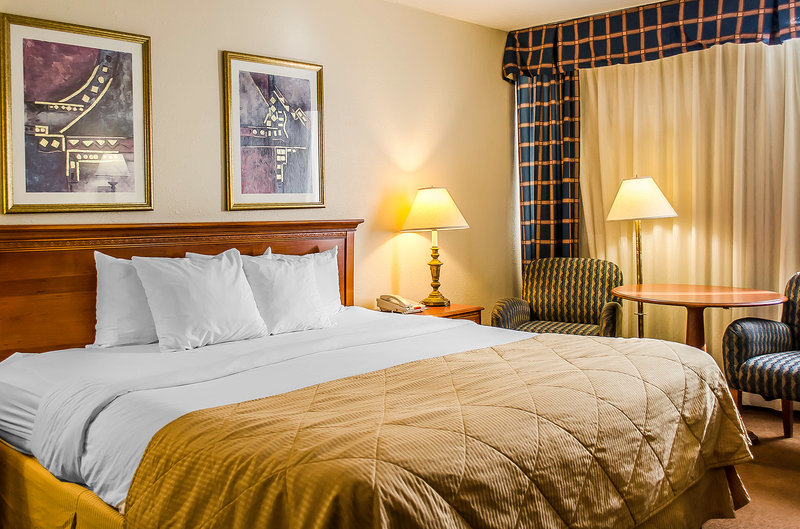 Clarion Inn and Conference Center - Hudson, OH