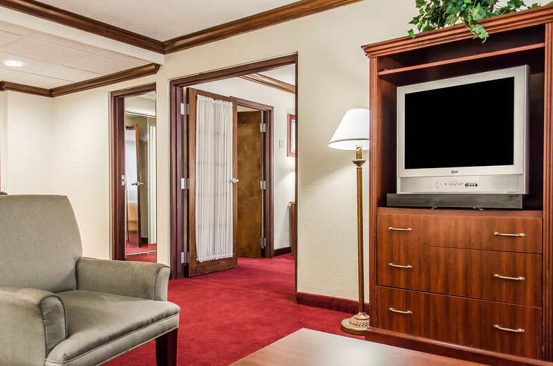 Clarion Inn and Conference Center - Hudson, OH