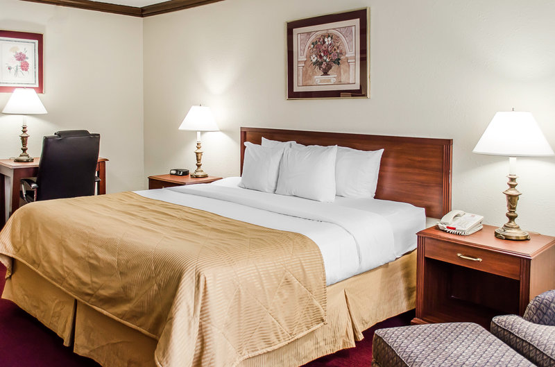 Clarion Inn and Conference Center - Hudson, OH