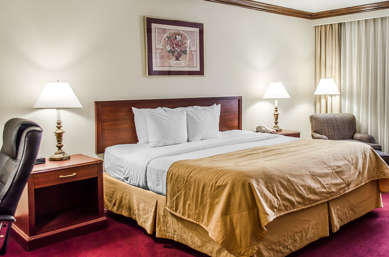 Clarion Inn and Conference Center - Hudson, OH