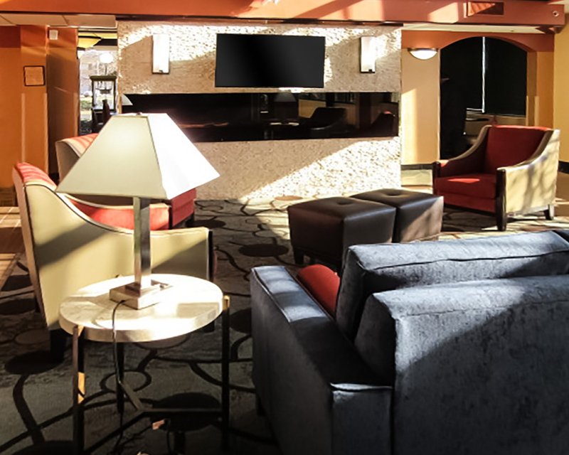 Comfort Inn & Suites - Memphis, TN