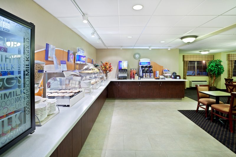 Holiday Inn Express & Suites PORTLAND AIRPORT - Portland, OR