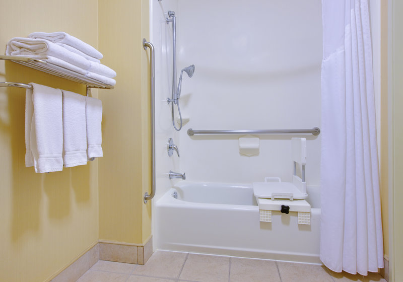Holiday Inn Express Oakdale - Oakdale, CA