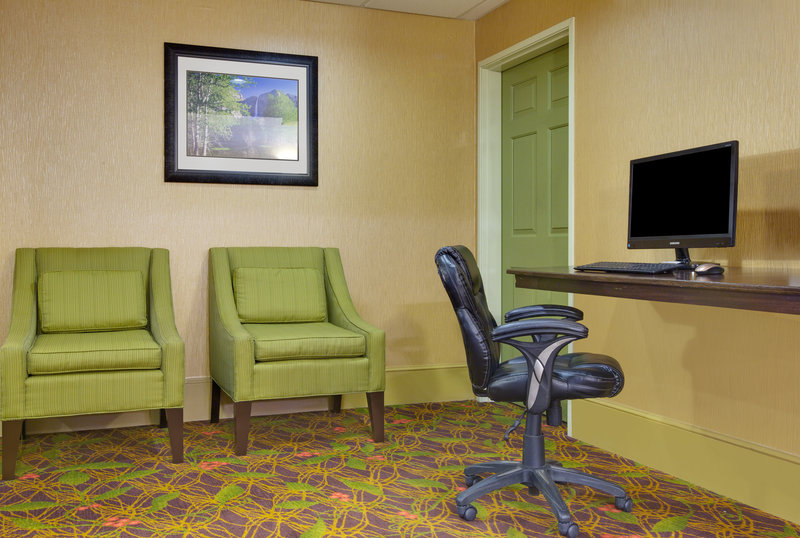 Holiday Inn Express Oakdale - Oakdale, CA