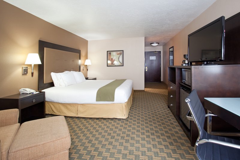 Holiday Inn Express & Suites PORTLAND AIRPORT - Portland, OR