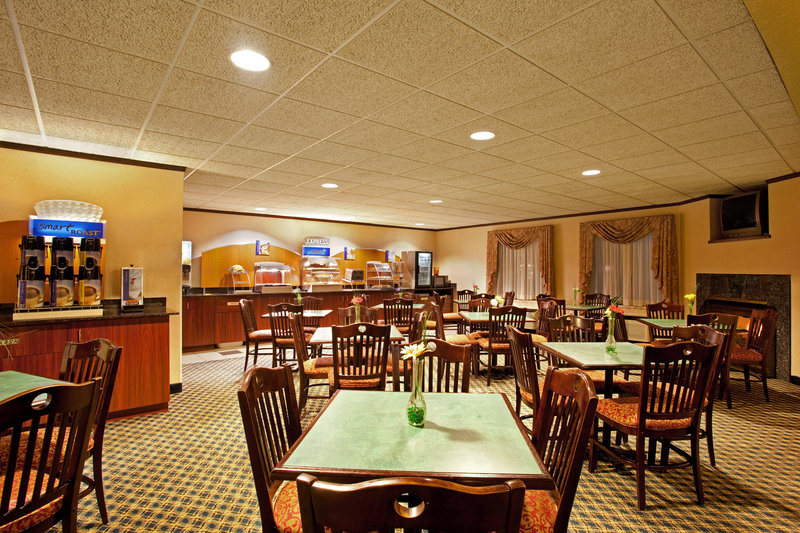 Holiday Inn Express RACINE AREA (I-94 AT EXIT 333) - Sturtevant, WI