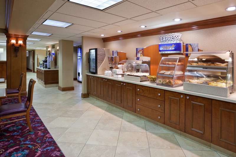 Holiday Inn Express PITTSBURGH-CRANBERRY - Slippery Rock, PA