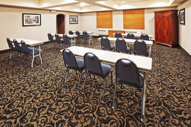 Holiday Inn Express OWASSO - Owasso, OK