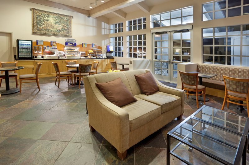Holiday Inn Express-Monterey - Monterey, CA
