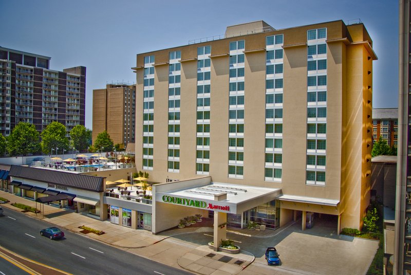 Courtyard By Marriott Chevy Chase - Chevy Chase, MD