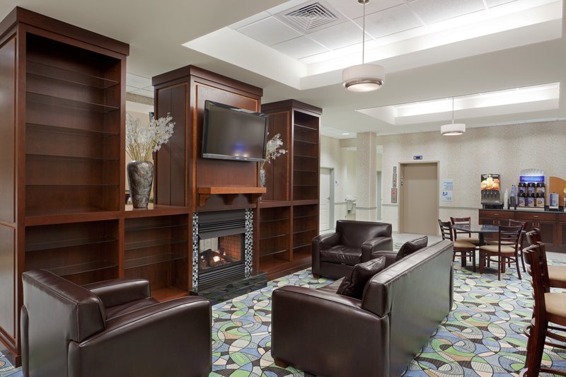 Holiday Inn Express PLAINVILLE - FOXBORO AREA - Quincy, MA