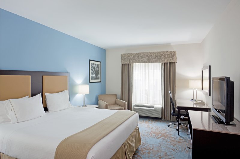 Holiday Inn Express PLAINVILLE - FOXBORO AREA - Quincy, MA