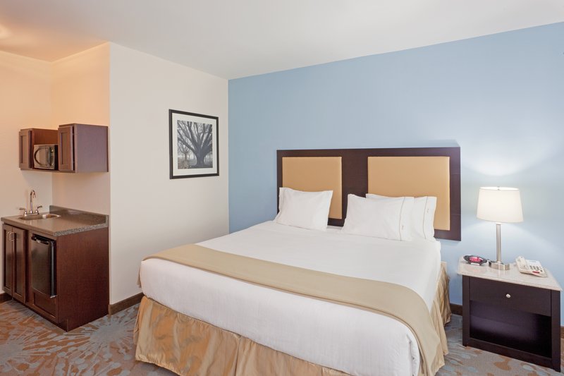 Holiday Inn Express PLAINVILLE - FOXBORO AREA - Quincy, MA