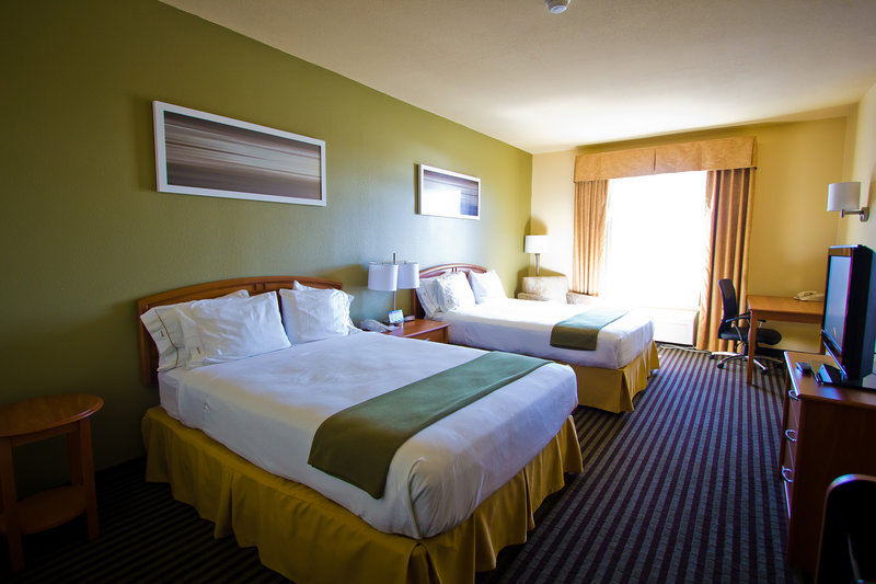 Holiday Inn Express & Suites BASTROP - Bastrop, TX