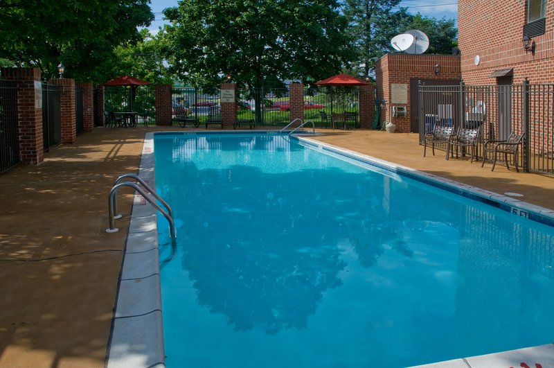 Holiday Inn Express Harrisburg East - Centerville, PA