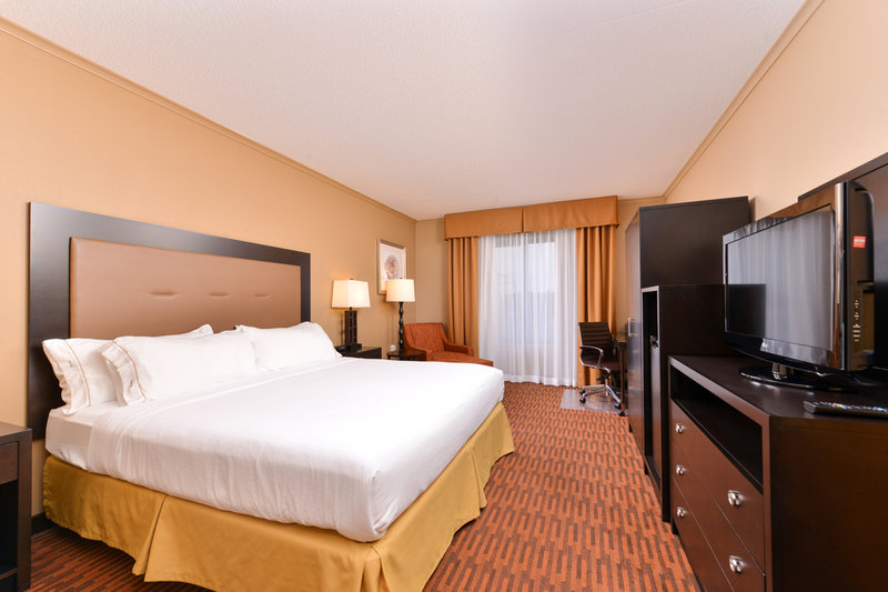 Holiday Inn Express BREEZEWOOD - Wood, PA