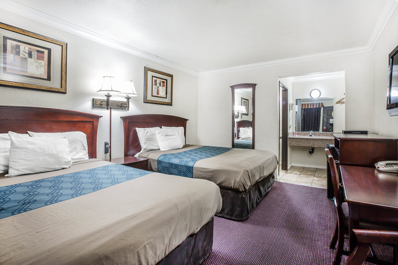 Econo Lodge - Fresno, CA
