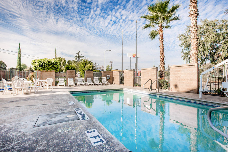 Econo Lodge - Fresno, CA