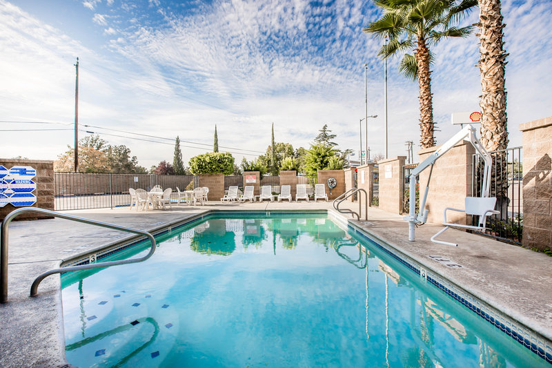 Econo Lodge - Fresno, CA