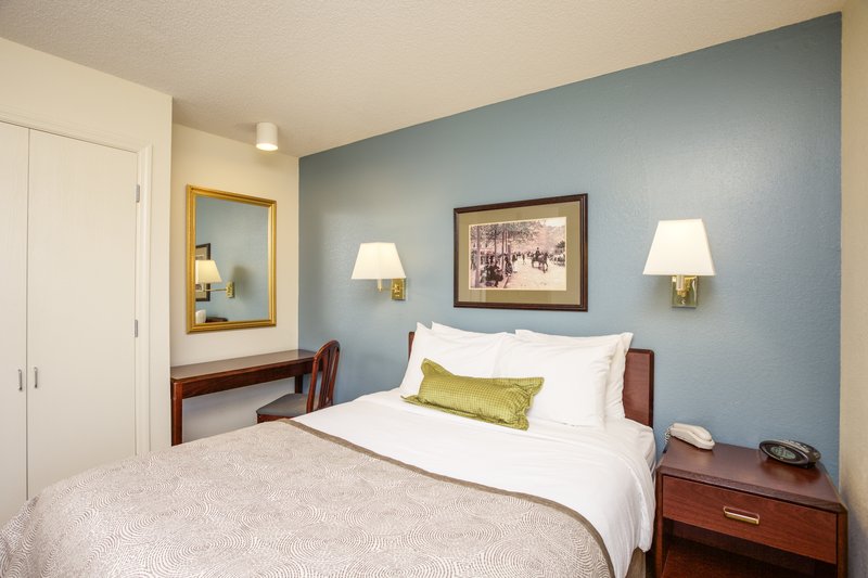 Candlewood Suites DURHAM-RTP - Carrboro, NC