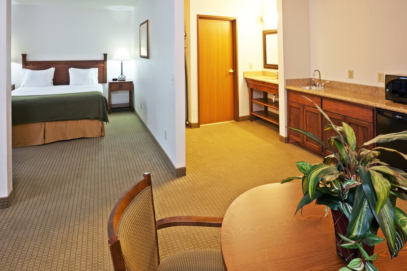 Holiday Inn Express & Suites OKLAHOMA CITY - BETHANY - Bethany, OK
