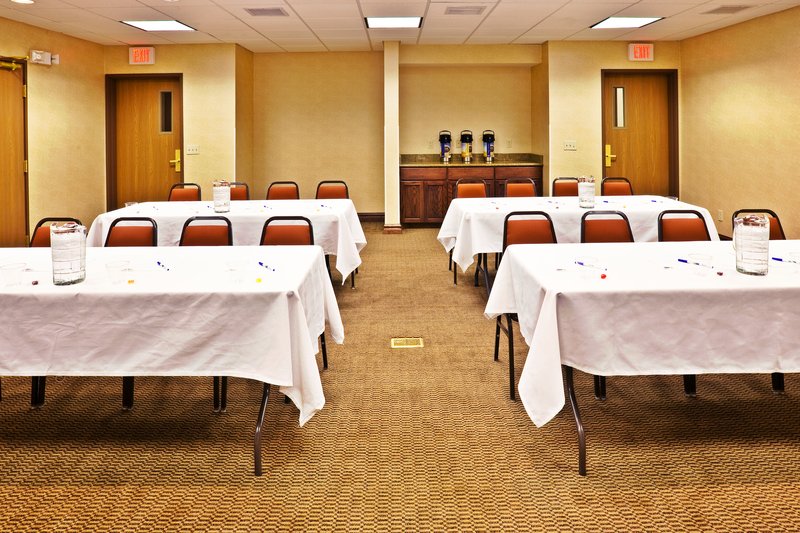 Holiday Inn Express & Suites OKLAHOMA CITY - BETHANY - Bethany, OK