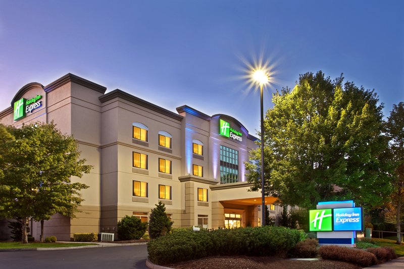 Holiday Inn Express PORTLAND WEST/HILLSBORO - Hillsboro, OR