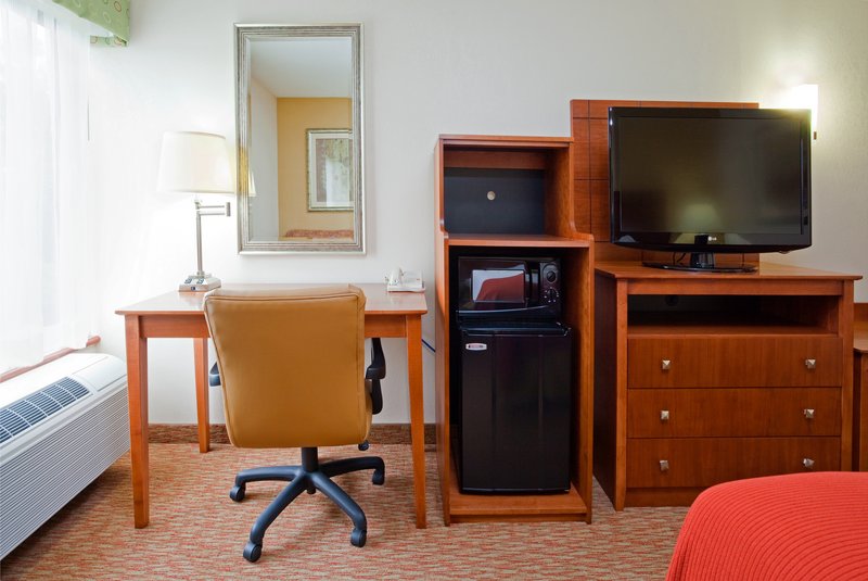 Holiday Inn Express RALEIGH-DURHAM AIRPORT - New Hill, NC