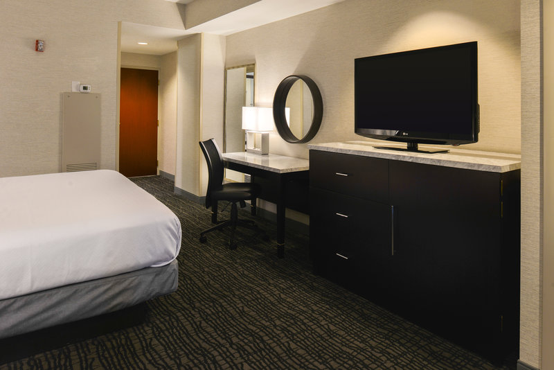 Crowne Plaza-Springfield - Mount Pulaski, IL