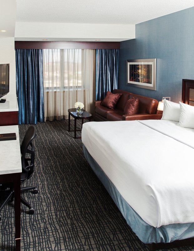 Crowne Plaza-Springfield - Mount Pulaski, IL