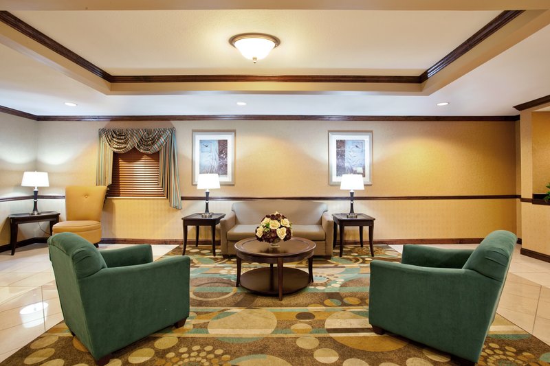 Holiday Inn Express TUSCOLA - Sadorus, IL