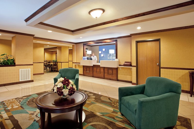 Holiday Inn Express TUSCOLA - Sadorus, IL