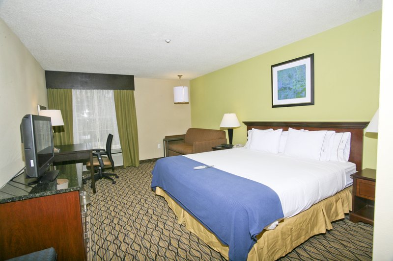 Holiday Inn Express & Suites ROSEVILLE - Harper Woods, MI